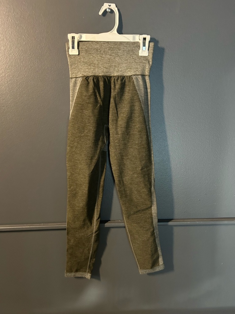 High-Waist Girls' Performance Leggings - Olive and Gray Heather